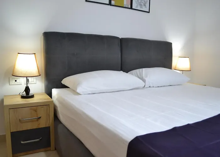 Apartment Seaview Gateway 2 Bedrooms & Private Garage Vlore