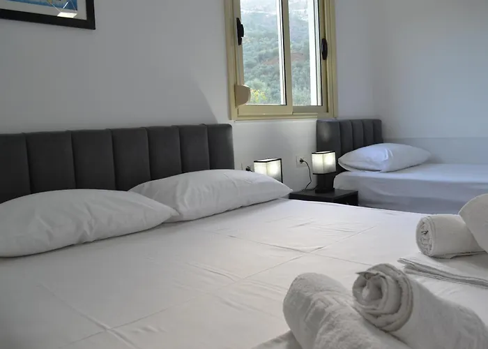 Seaview Gateway 2 Bedrooms & Private Garage *