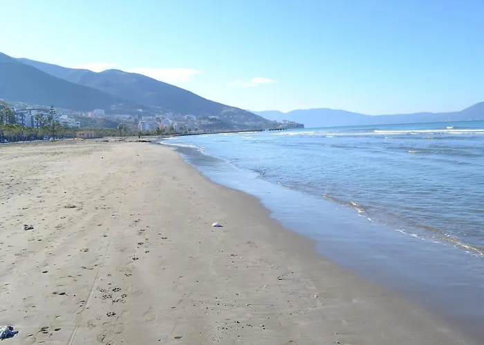Seaview Gateway 2 Bedrooms & Private Garage * Vlore