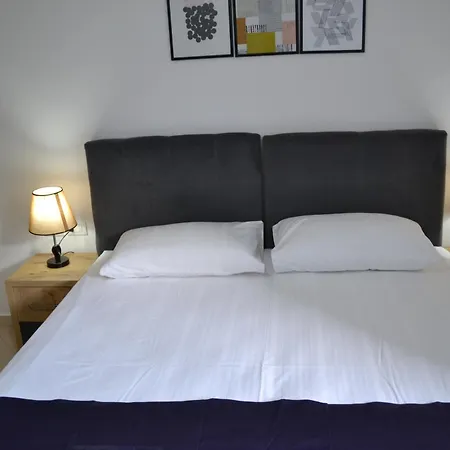 Seaview Gateway 2 Bedrooms & Private Garage Vlorë