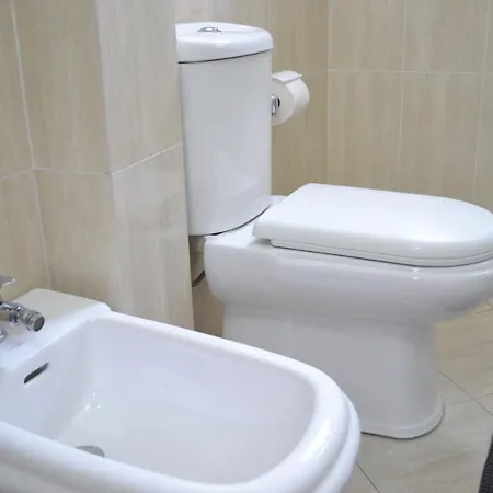 Seaview Gateway 2 Bedrooms & Private Garage *