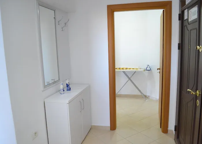 Seaview Gateway 2 Bedrooms & Private Garage Appartamento Vlorë