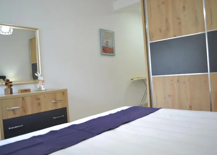Seaview Gateway 2 Bedrooms & Private Garage